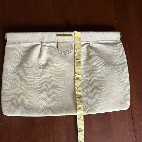 Rare Philippe Vintage Leather Clutch Purse Cream With Spring Lock Open/Close - Picture 7 of 10